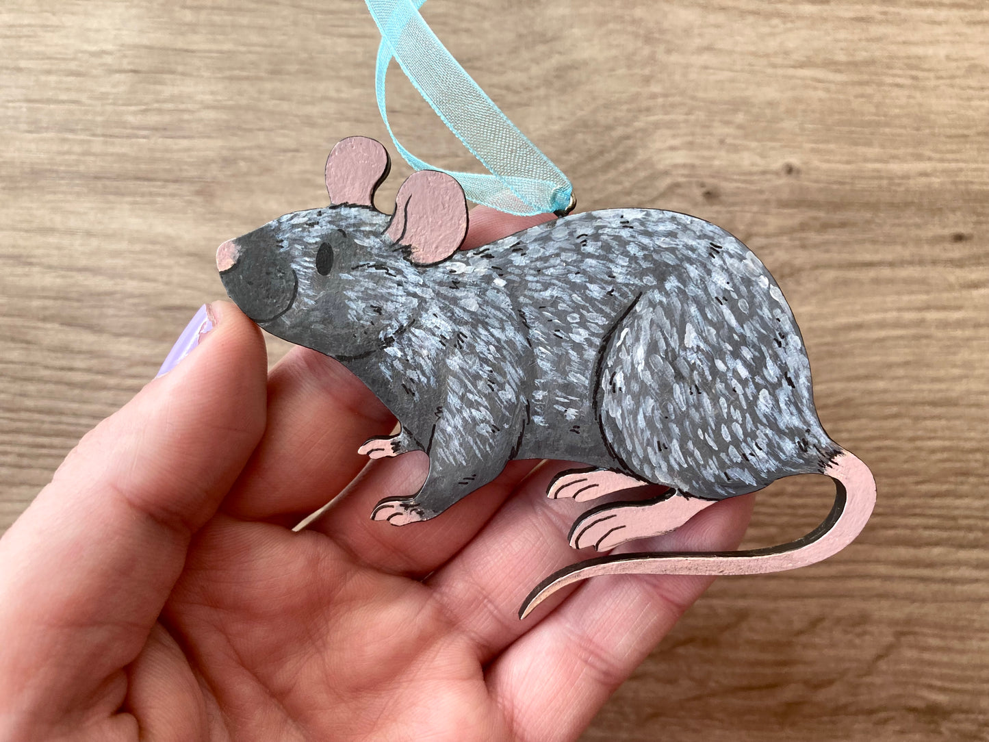 Iris - cute wooden decoration rat ornament