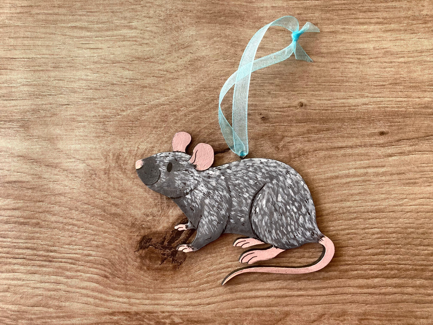 Iris - cute wooden decoration rat ornament